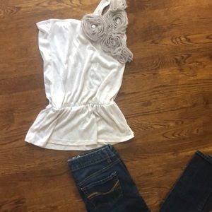 Cream Flower One-Shoulder Tank